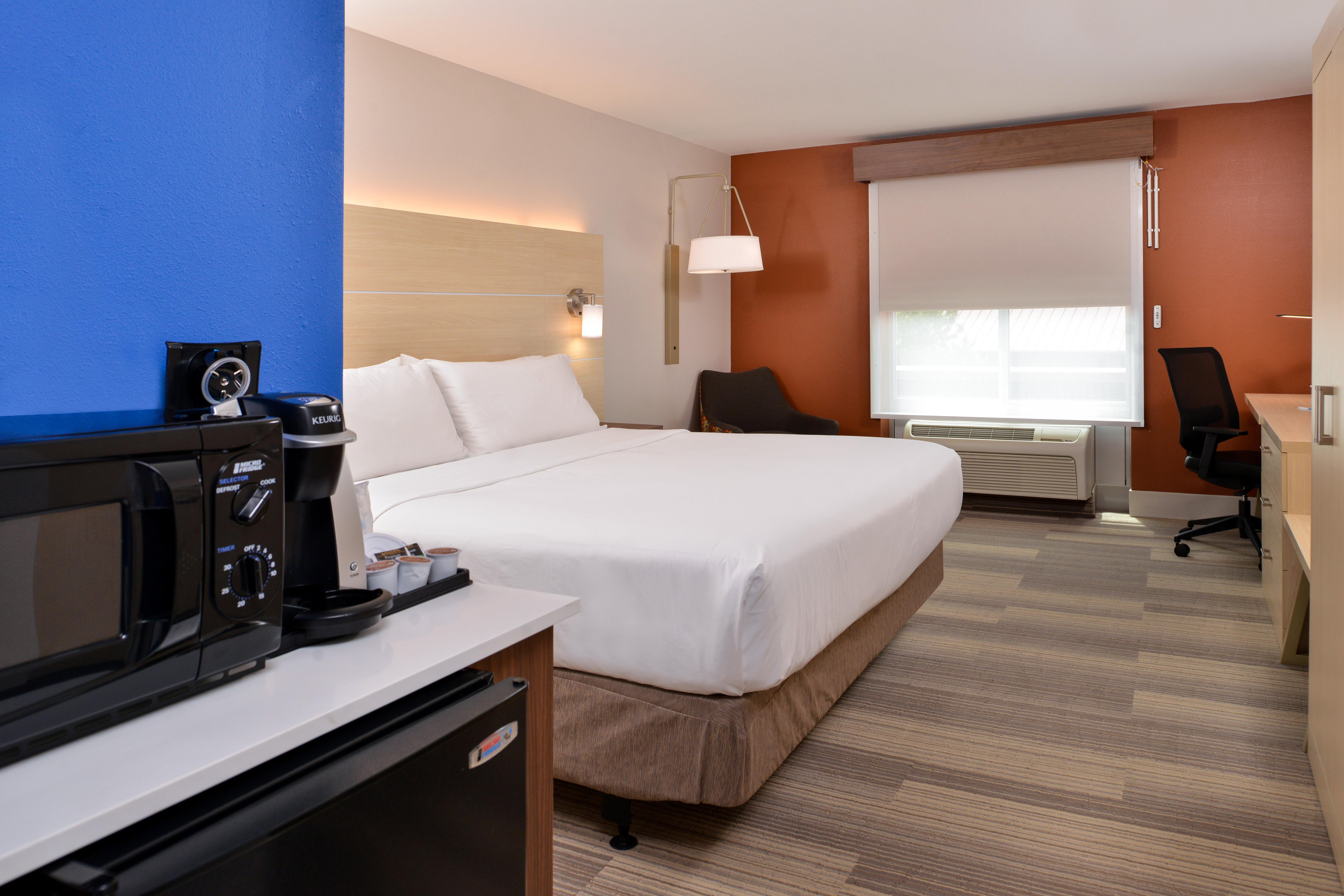 Express & Cincinnati - By Ihg Hotel 3*