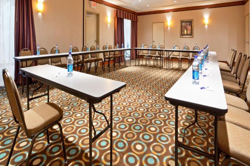 Hotel Express & Cincinnati - By Ihg Mason