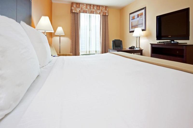 Express & Cincinnati - By Ihg Hotel Mason