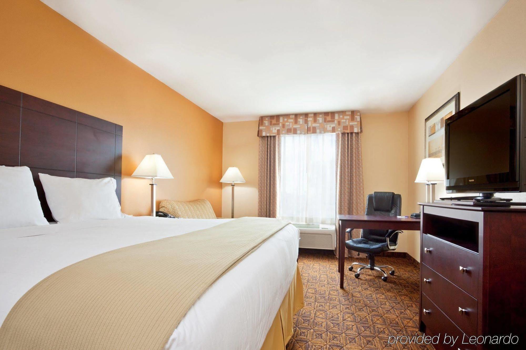 Express & Cincinnati - By Ihg 3*